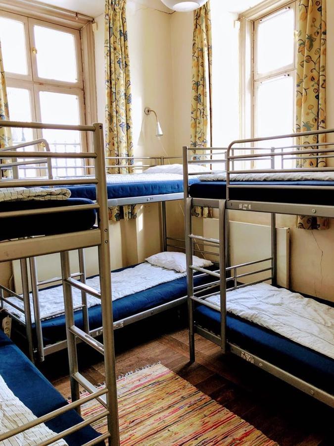 Dockside Hostel สต็อกโฮล์ม ภายนอก รูปภาพ